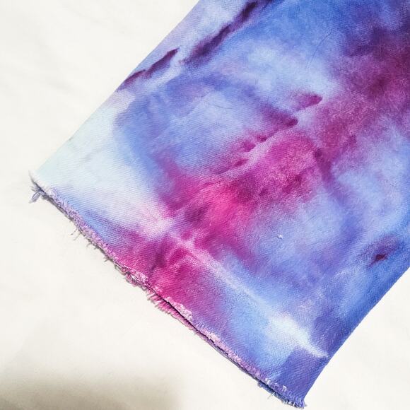 Upcycled custom ice dye spiral Black Orchid raw hem cropped jeans size 27 - Picture 12 of 16